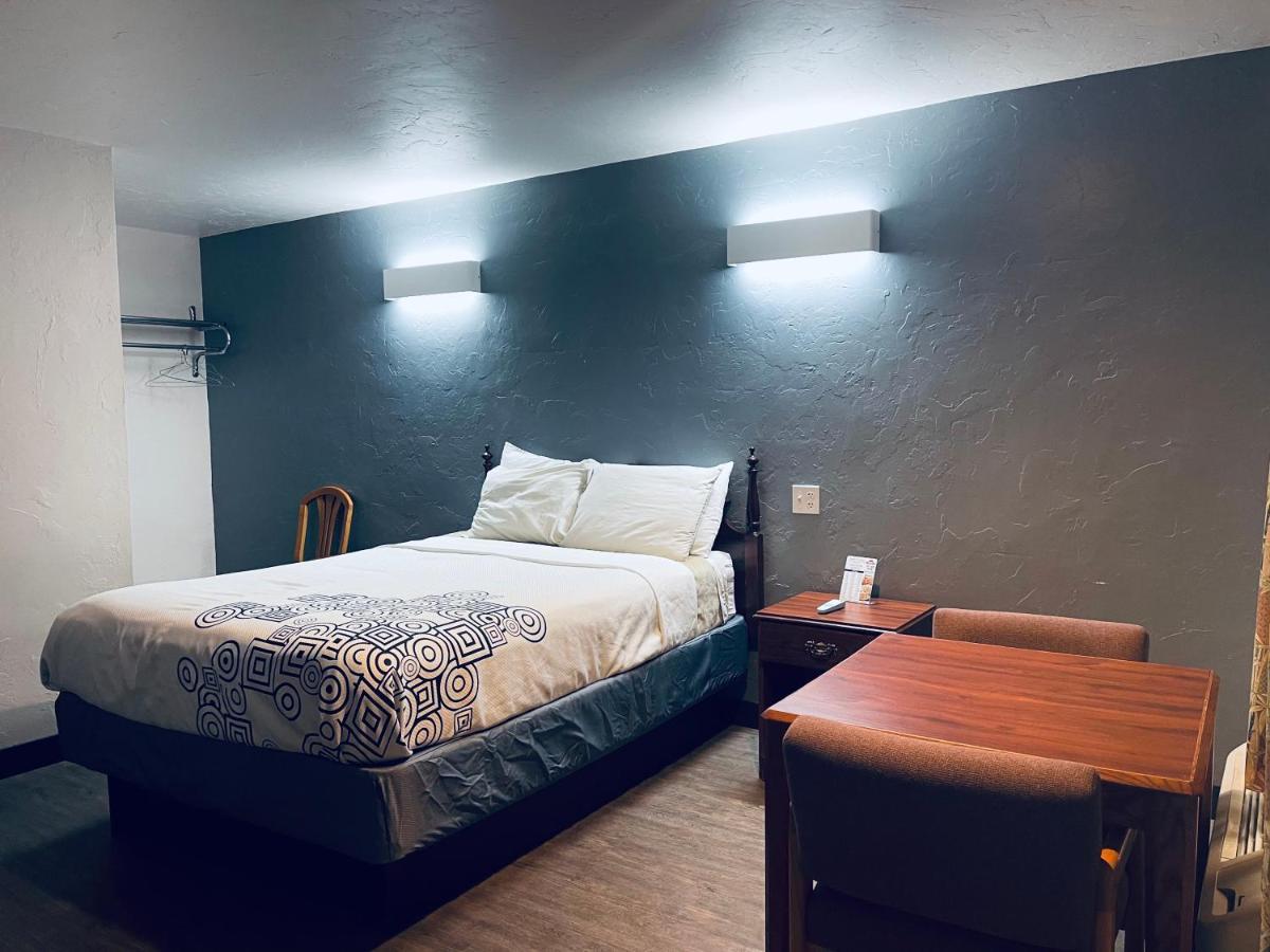 Century 21 Motel Las Cruces Zewnętrze zdjęcie